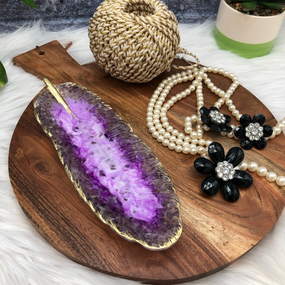 Feather Trinket Dish, Jewelry Holder Ring dish, gift, resin dish amethyst stones - Picture 3 of 5